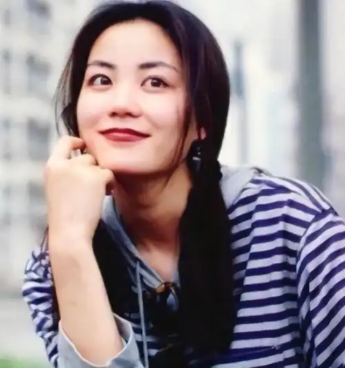 回顾王菲前夫窦唯两婚两离受伤的是女儿两份嫁妆是深沉的父爱