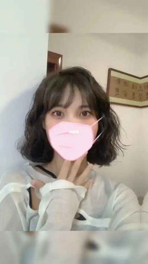 女生减龄烫发法式蛋卷头蓬松可爱超显脸小