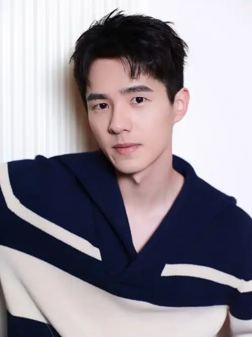 刘昊然出道十周年快乐