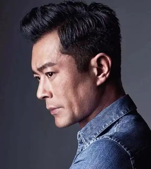 古天乐皮肤再黑也无法掩盖他的帅气