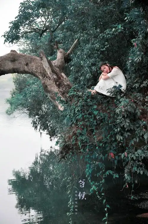 转编博客唯美意境人物素材等候在你会经过的地方3组27p音频