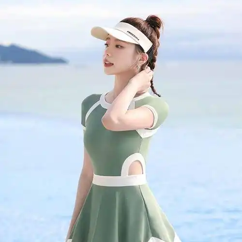 佑游泳衣女士新款遮肚显瘦高级感温泉游泳馆专用连体保守泳装