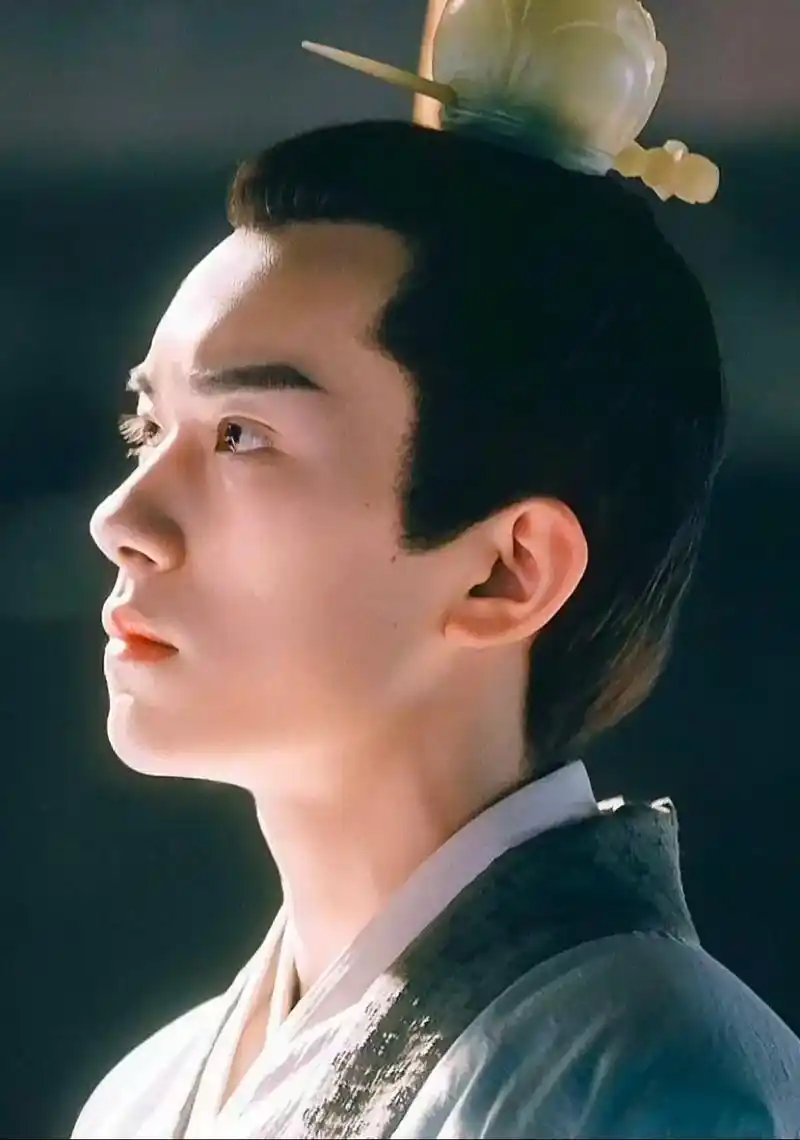 易烊千玺 玺子哥的古装也太太太好看了吧#千纸鹤 #陌上人如 - 抖音