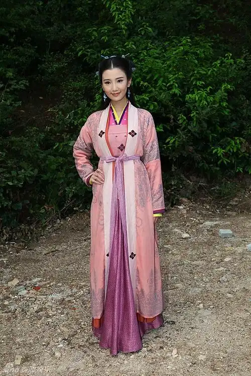 毛晓彤饰演郭芙