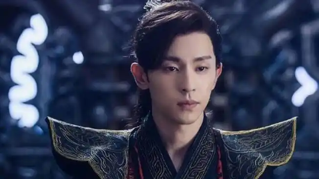 邓伦古装超燃混剪,眼神犀利又坚定,绝美镜头俘获人心