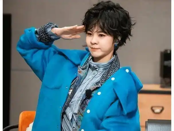 实力唱将郁可唯:40岁仍未婚,逼婚未果父亲被急出病