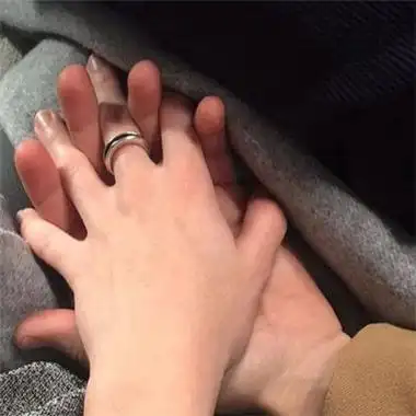 情侣手牵手头像