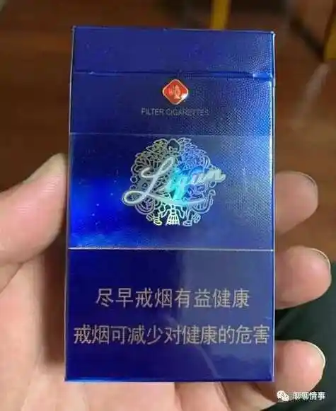 包装上使用深蓝色和金色字体样式,非常醒目,就不清楚味道如何.