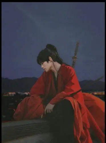 【古风短打】      你忐忑不安的几天在林彦俊看来是不适应大漠的