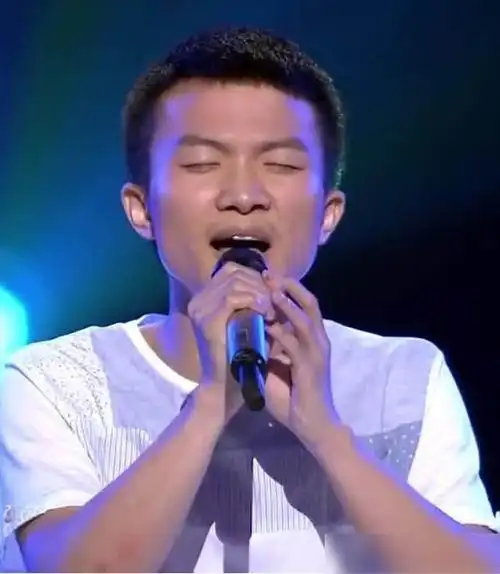 周深也是选秀节目出道.