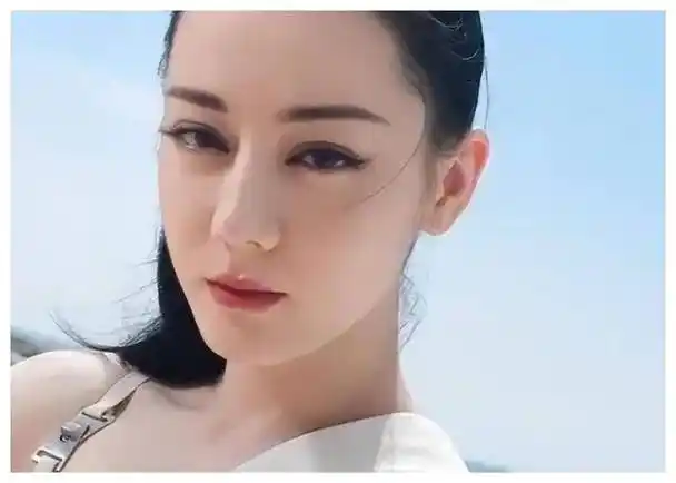 原创31岁迪丽热巴发飙揭晓怼脸照片状态疑似认真你认为呢