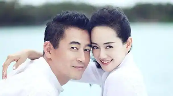 王志飞:与小16岁张歆艺相恋7年分手,为何与小15岁张定涵3天闪婚