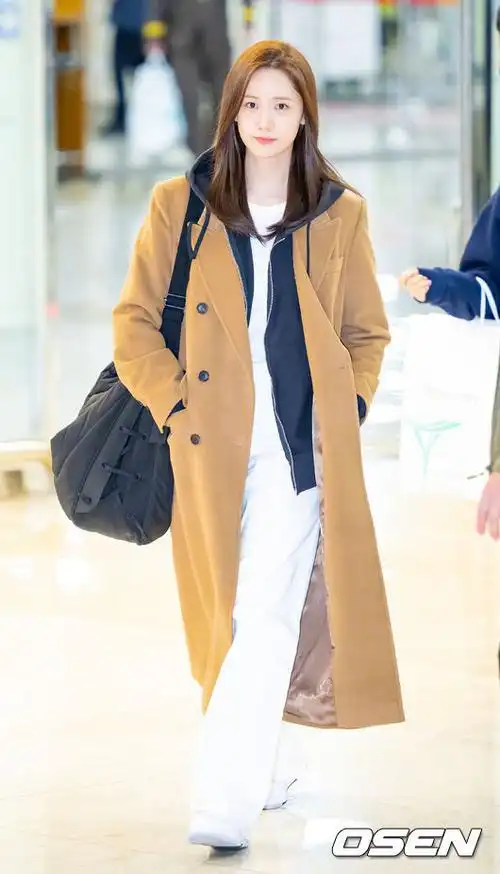 240213 林允儿首尔金浦机场到达相关一则    3230343730