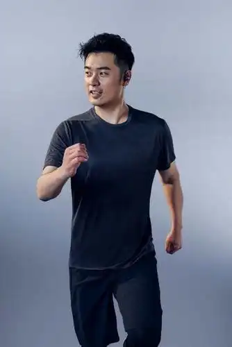 爱情公寓十年再相见陈赫动感运动写真正式发布