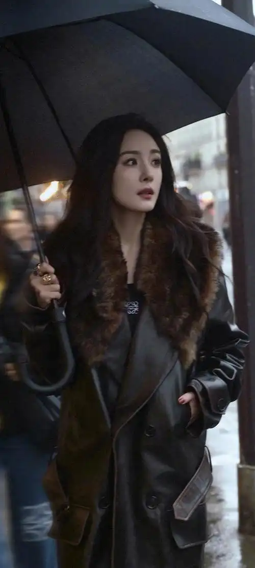 杨幂巴黎时装周