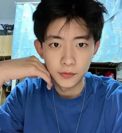 "校园帅哥美女颜值大赏!看的我疯狂心动怎么办?"__财经头条