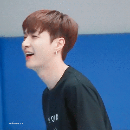 张艺兴 动图少年感满满