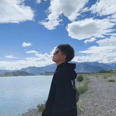 头像男生阳光 唯美