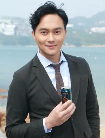 "酒窝型男"张智霖