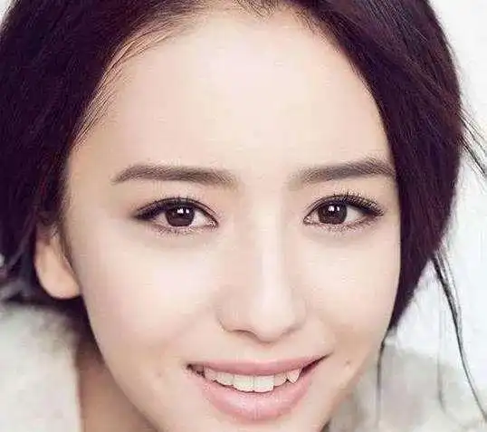 离婚快乐佟丽娅已经把老娘不在乎儿女情长写在脸上了