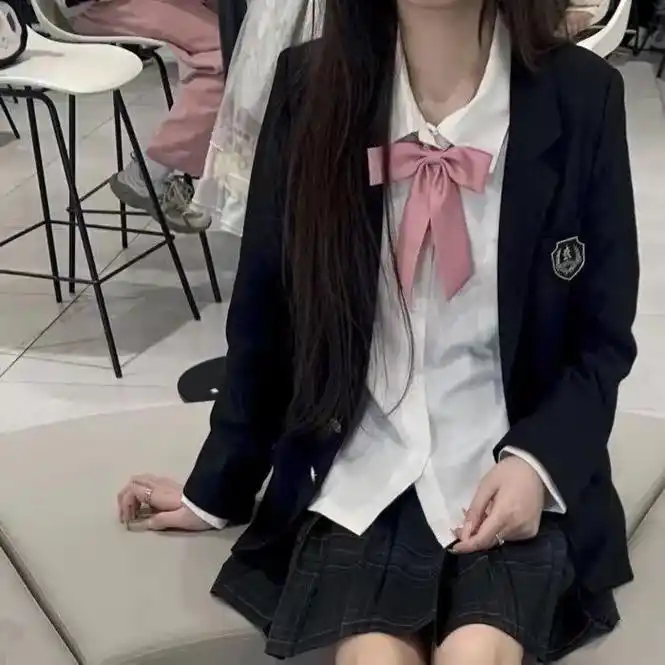 优质头像 #女生头像#文案    我还小 经不起诱惑 遇见 - 抖音