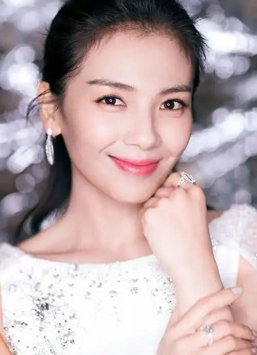 刘涛:优雅可人!