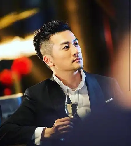 有一种冻龄叫苏有朋有种换发型叫苏有朋式整容