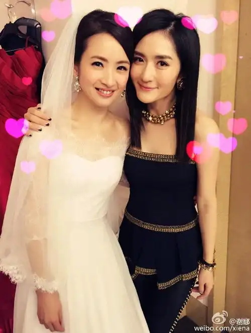 林依晨大婚内场图曝光:换三套礼服咧嘴笑