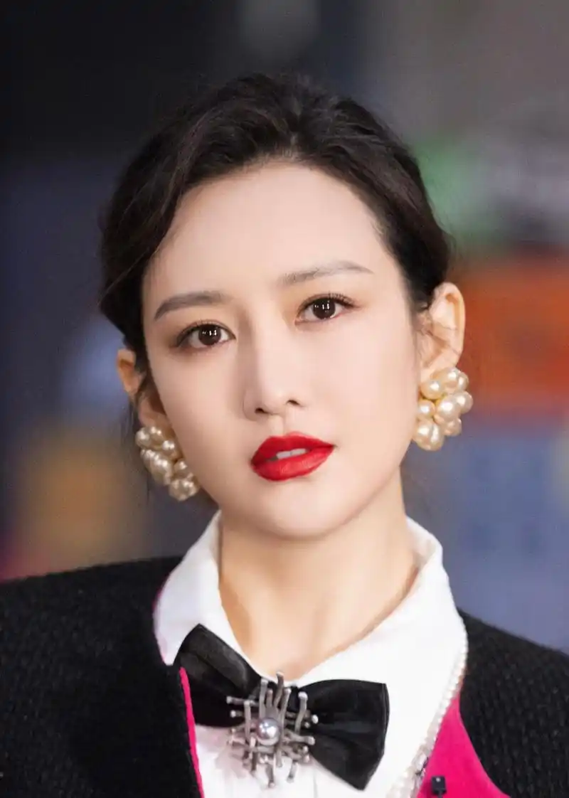 真的好佩服她的自律和毅力,看到王鸥现在状态这么好,真的很为她高兴呢