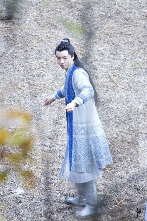 王俊凯# #tfboys王俊凯# #tfboys#诛仙拍摄cr:karroy_emperor帝王站