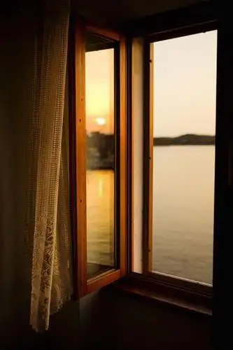 无人,竖图,室外,白天,正面,湖,湖泊,日落,水,窗户,窗帘,欧洲,克罗地亚