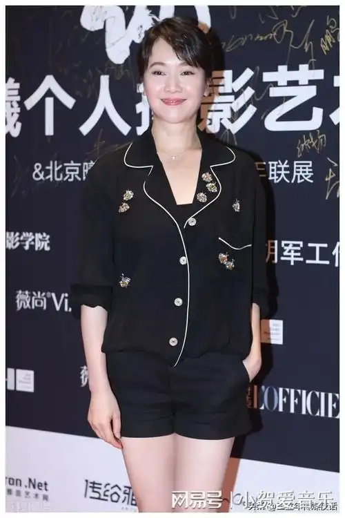 左小青乘风破浪拉呱闲侃但勖冰壶心无为叹衰老