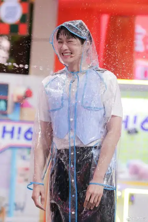 魏大勋体重全在胸肌上#开玩笑他可是被jyp选中的男人,能差得了吗?