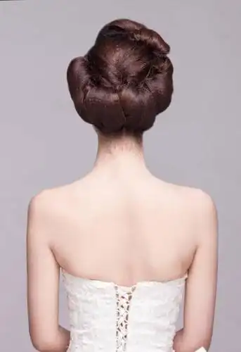 新娘美妆盘发资深化妆师图解复古法式盘发