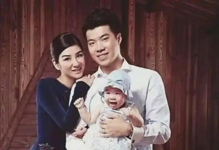 曾诬陷马苏的黄奕前夫黄毅清终审被判16年黄奕对此沉默无回应