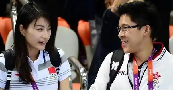 郭晶晶父母反对,半路被人横插险悔婚,霍启刚的追妻之路有多难?