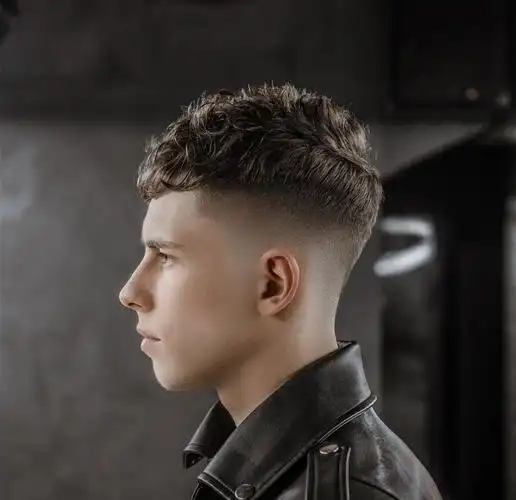 男士低中高渐变发型