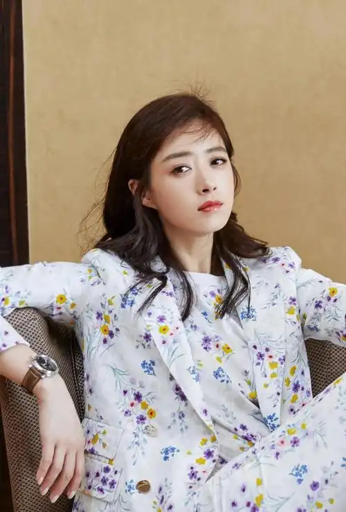 蒋欣还能嫁出去吗?现在40岁的大龄剩女,婚姻市场毫无议价权_腾讯新闻