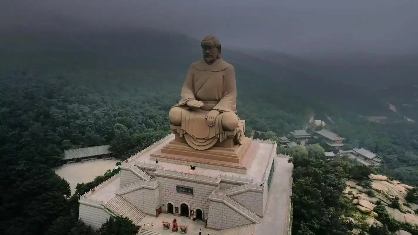 石岛赤山风景区:赤山明神.风雨前夕的赤山明神,踞山瞰海,抚掌 - 抖音