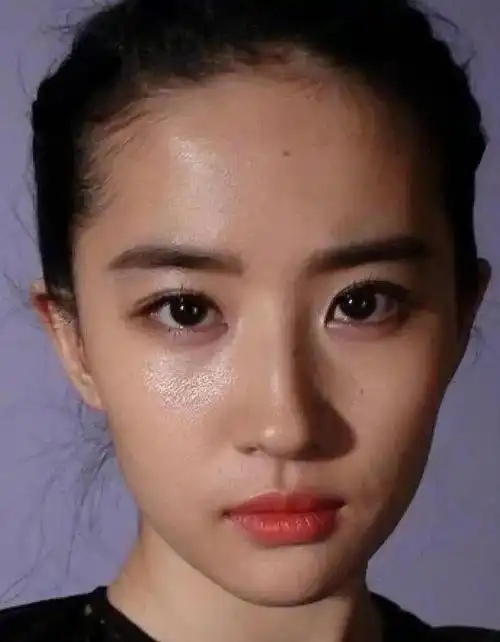 刘亦菲这就是35真实的皮肤状态吧676767