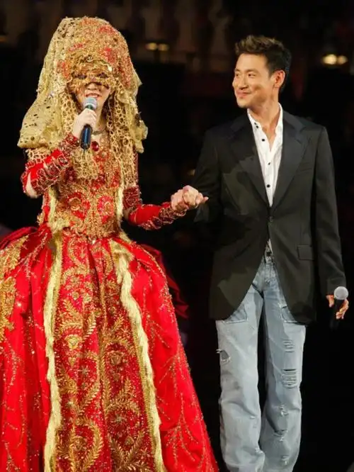 香港的女儿梅艳芳的惊艳告别永远的天后