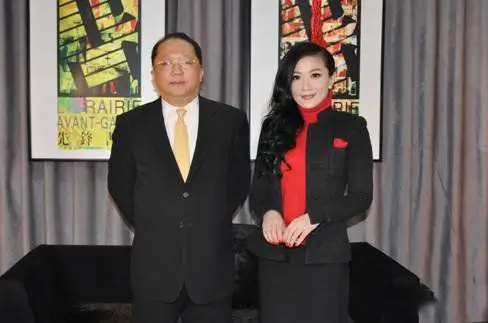 主持人陈怡的老公是谁? 她与苏宁电器的老总有何关系?