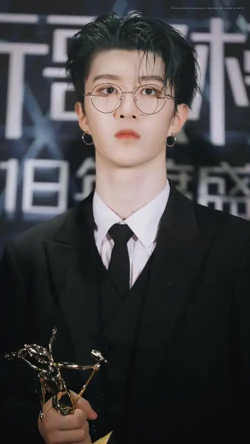 范丞丞 - 堆糖,美图壁纸兴趣社区