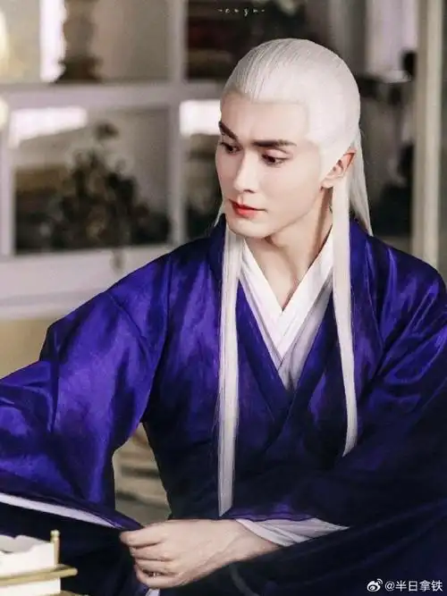 有感受到那种神仙下凡的感觉    高伟光|东华帝君|半日拿铁超话#睡不