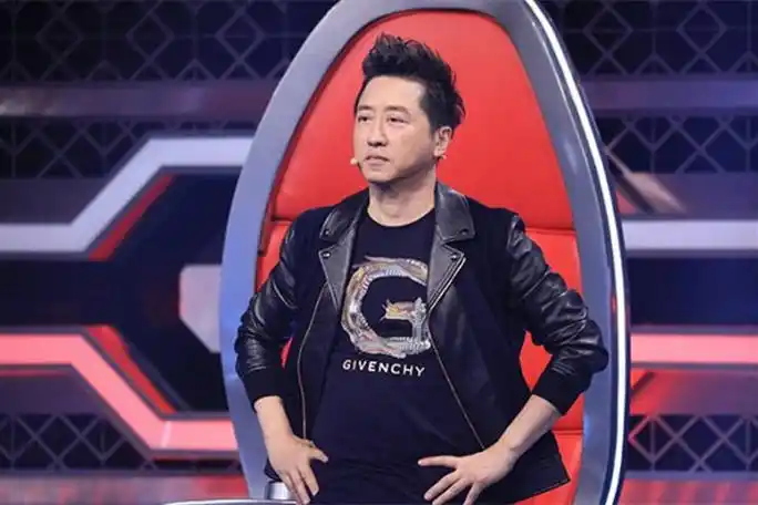 台媒曝庾澄庆心脏病突发去世,二婚娇妻失声痛哭?经纪人出面回应