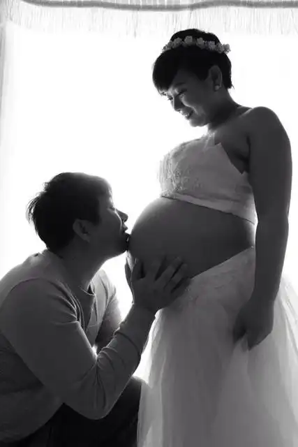 我怀孕那时也都说我的肚子像双胞胎!生下来7.