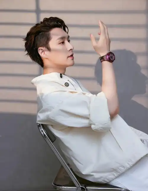 可可爱爱张艺兴