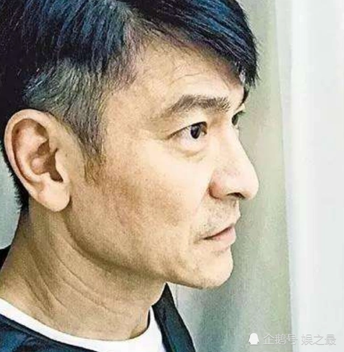 刘德华现身公益云直播,素颜出镜老态尽显:眼皮耷拉皮肤松弛