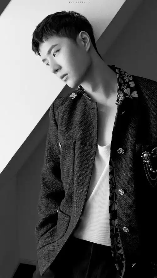 王一博嘉人now五连封