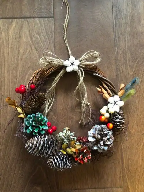 看到做好的成品就很开心##手作圣诞花环  #花环  #手工  #diy手工制作